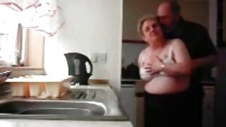 مرد زن نما, شلخته دانلود فیلم سوپر پورن تیلور افول بمکد نوک سینه خود را در حالی که گرفتن فاک